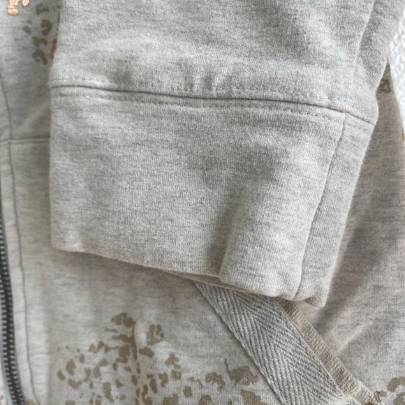 Chico's Zenergy Gray Sweatshirt Rose Gold Bronze Leaf Size 1 or US M/8 - Picture 8 of 10